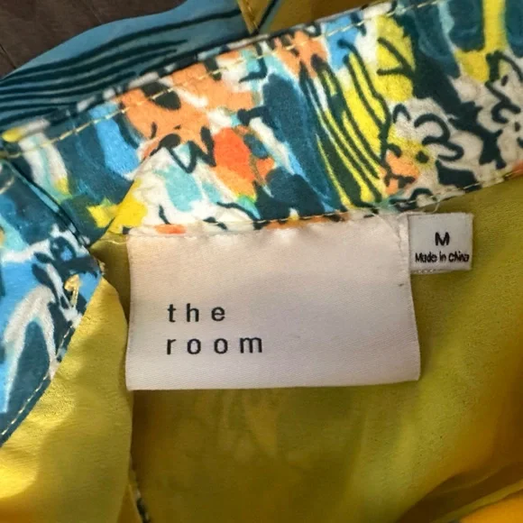 The Room Yellow Tropical Floral Tie Back Blouse Tank Top Medium Resort - Picture 4 of 6